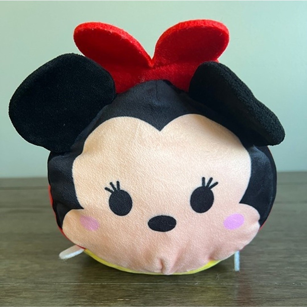 Disney Tsum Tsum Minnie Mouse Plush Medium Red Polka Dot Bow Just Play 9 Inch